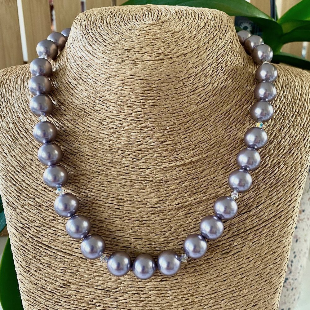 Mauve Fine Faux Pearl and Crystal Beaded Necklace ⎜ Silver Dawn Collection ⎜NWOT
